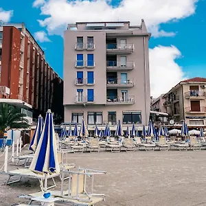 Maremola Hotel